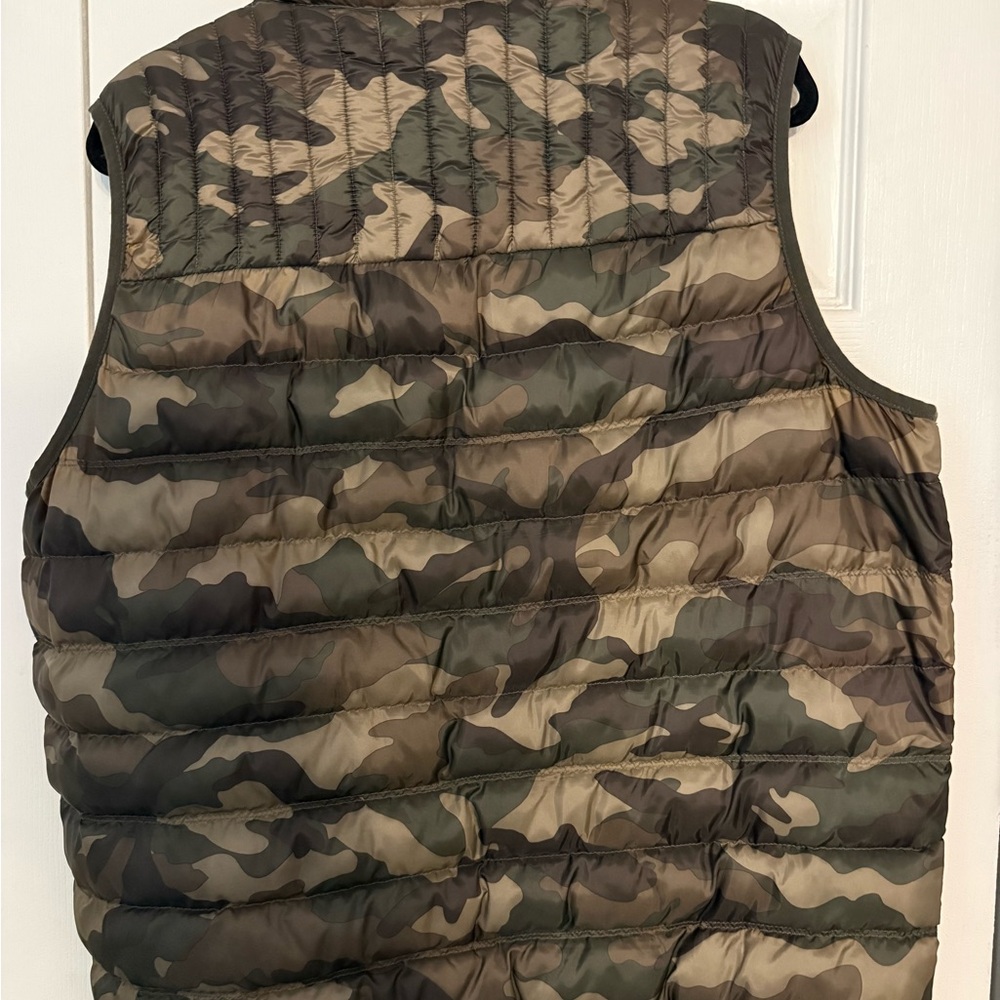 Tommy Hilfiger Green and Brown Camouflage Vest - Picture 2 of 5